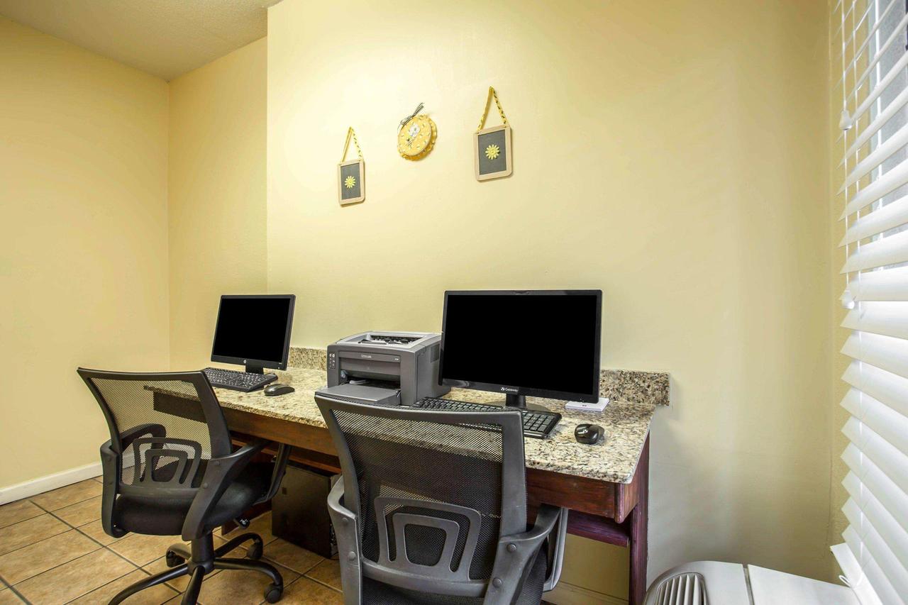 Clarion Inn & Suites Aiken - thumb 37