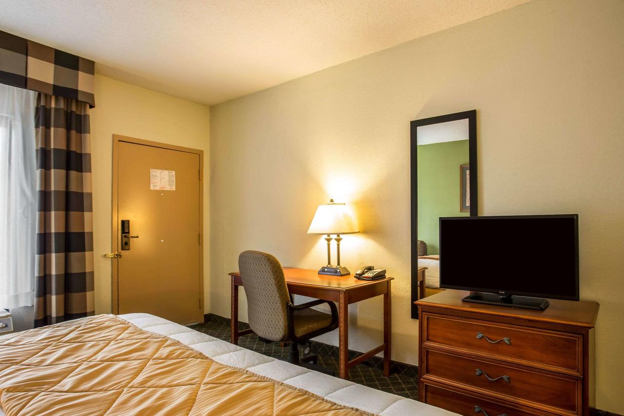 Clarion Inn & Suites Aiken - thumb 7