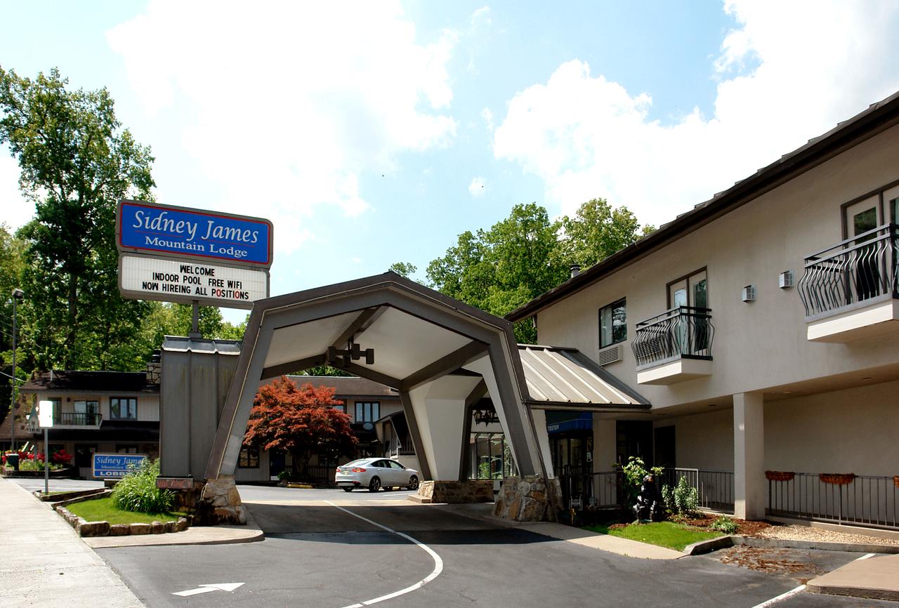 Sidney James Mountain Lodge - thumb 1