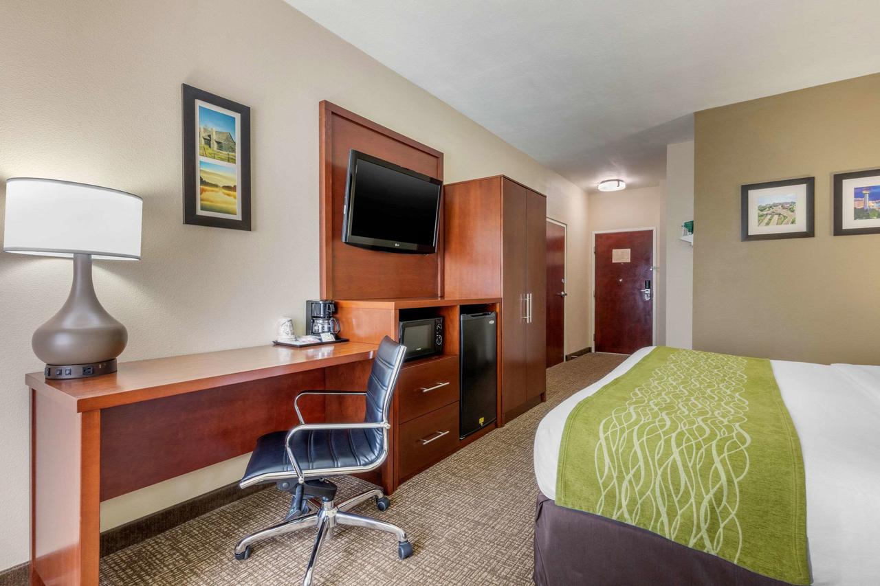 Comfort Inn Lenoir City - thumb 2