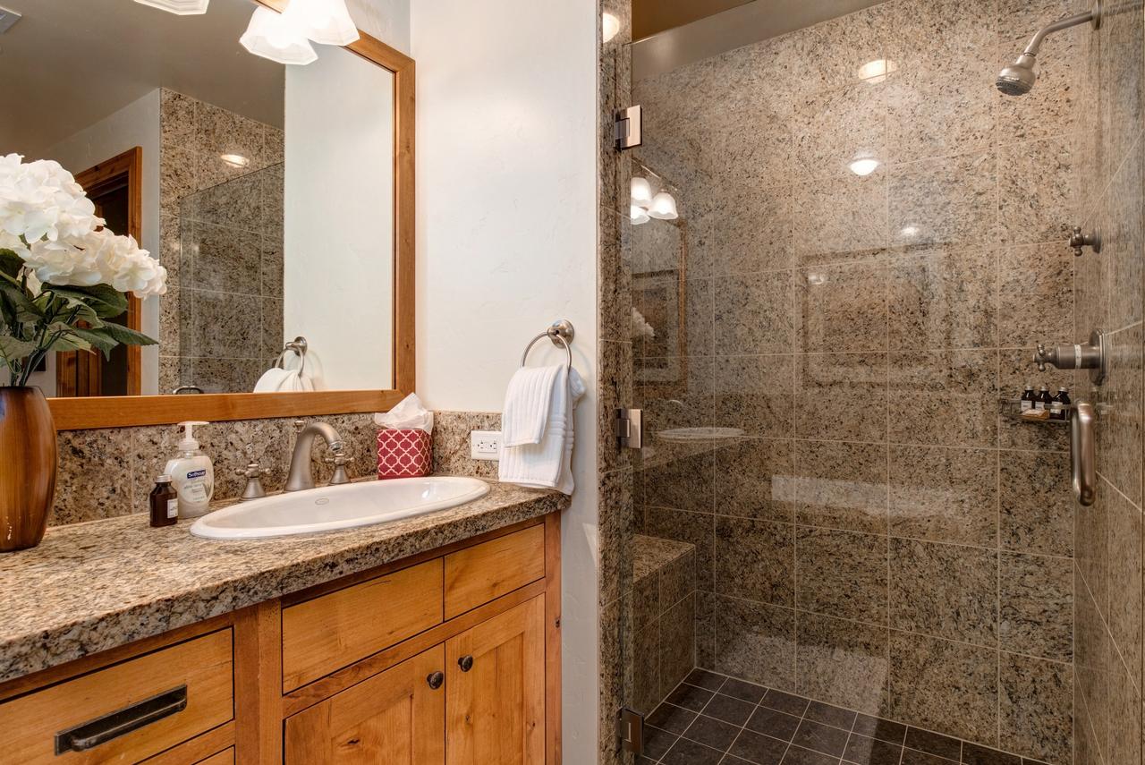 Abode On Empire Pass - thumb 24