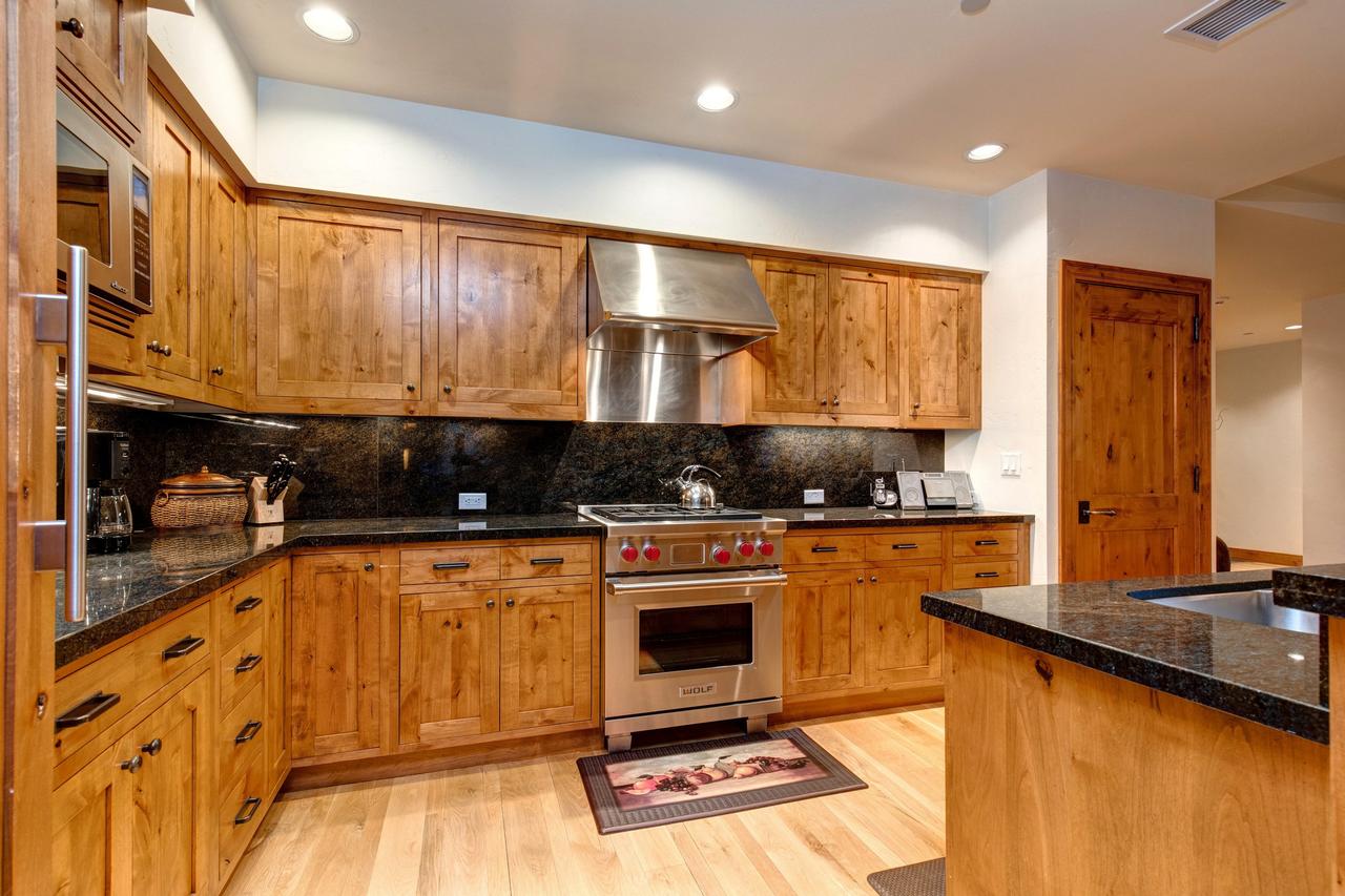 Abode On Empire Pass - thumb 15