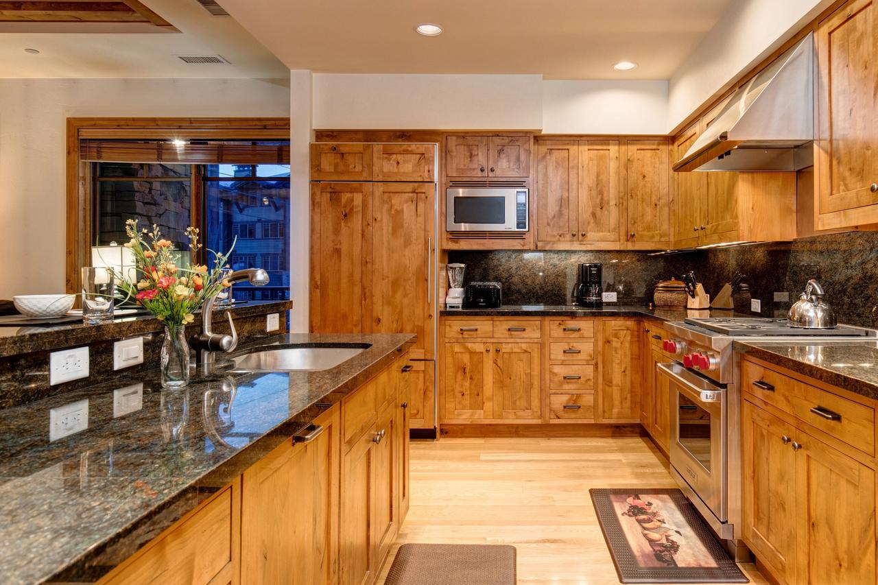 Abode On Empire Pass - thumb 16