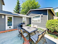 4126 SW Thistle St Home Accommodation San Jose