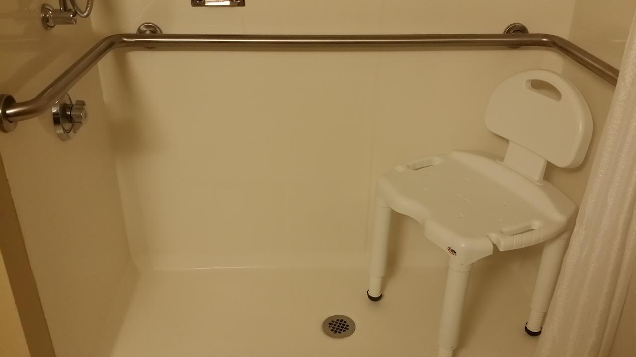 Country Inn & Suites By Radisson, Princeton, WV - thumb 24