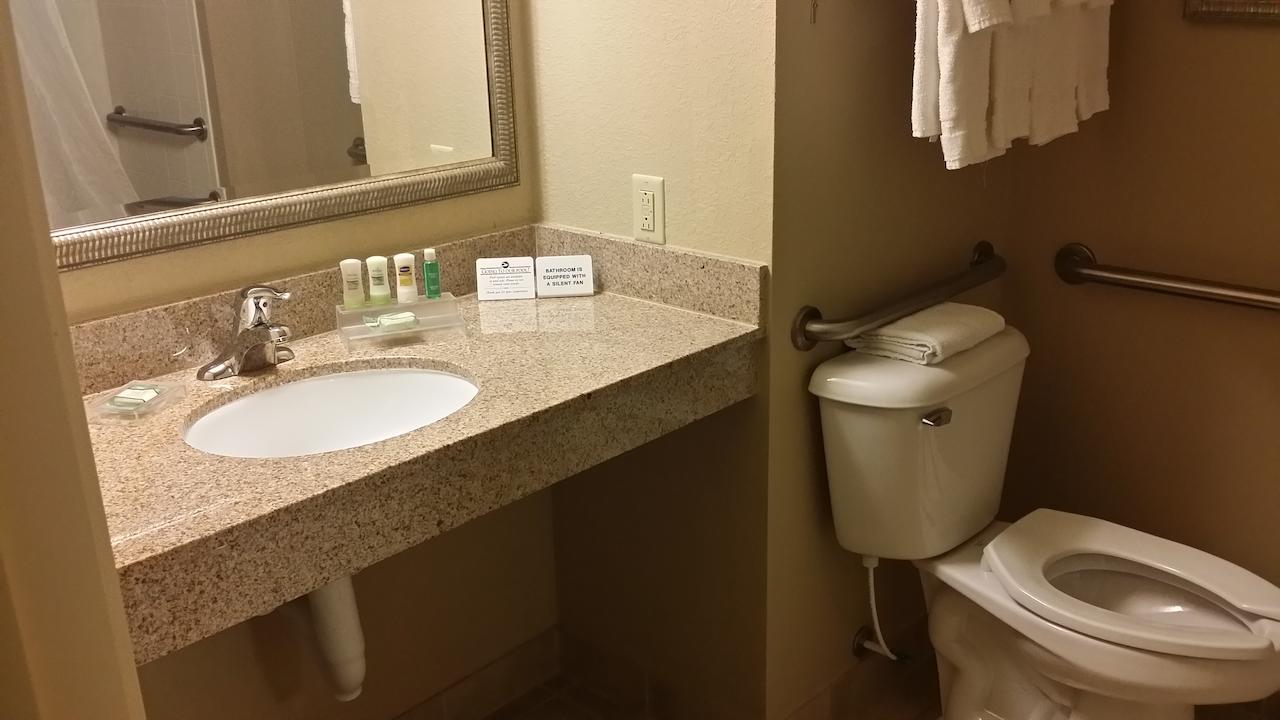 Country Inn & Suites By Radisson, Princeton, WV - thumb 35