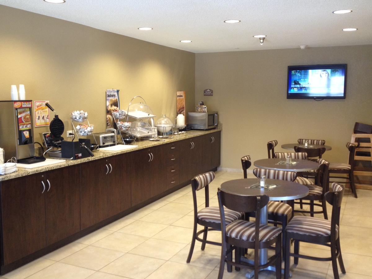 Microtel Inn & Suites By Wyndham Mineral Wells/Parkersburg - thumb 11