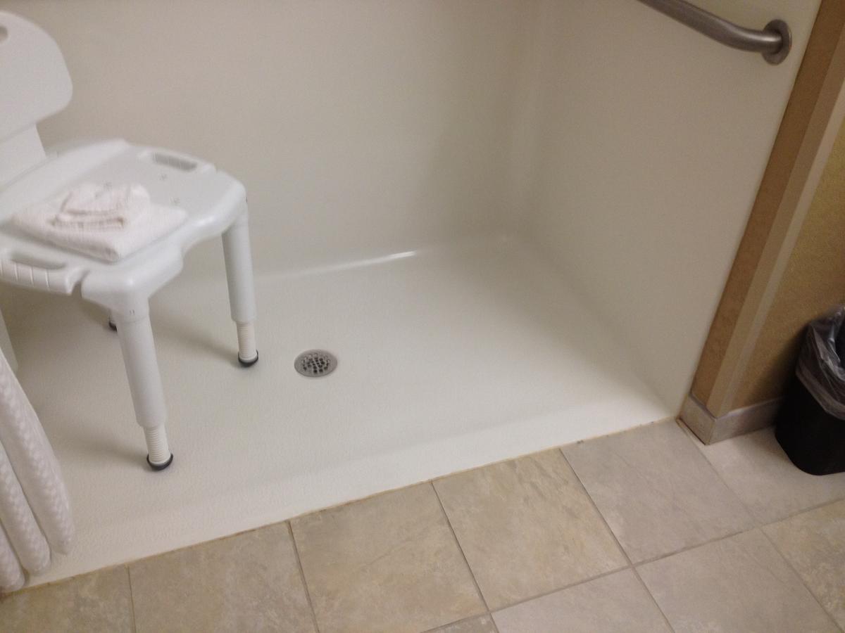 Microtel Inn & Suites By Wyndham Mineral Wells/Parkersburg - thumb 17