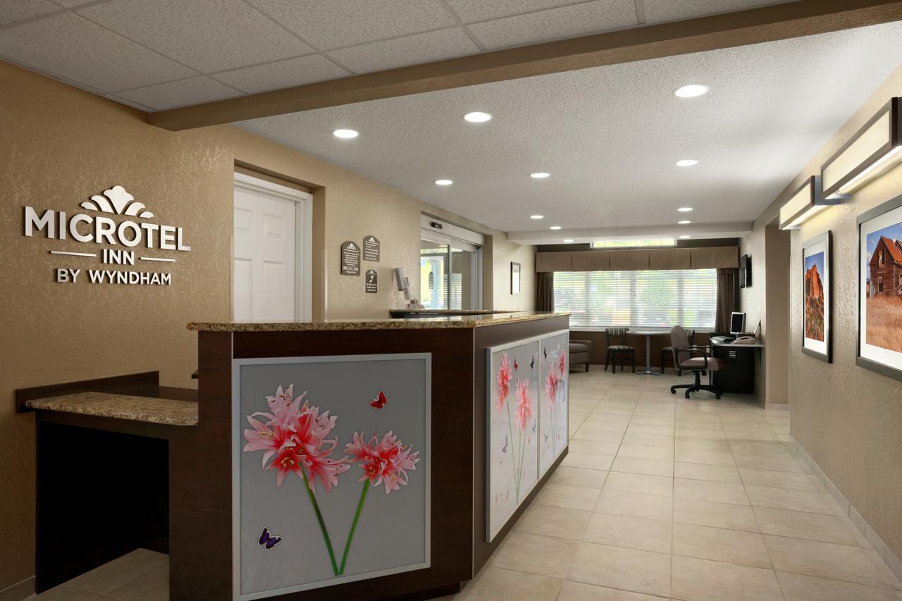 Microtel Inn & Suites By Wyndham Mineral Wells/Parkersburg - thumb 23