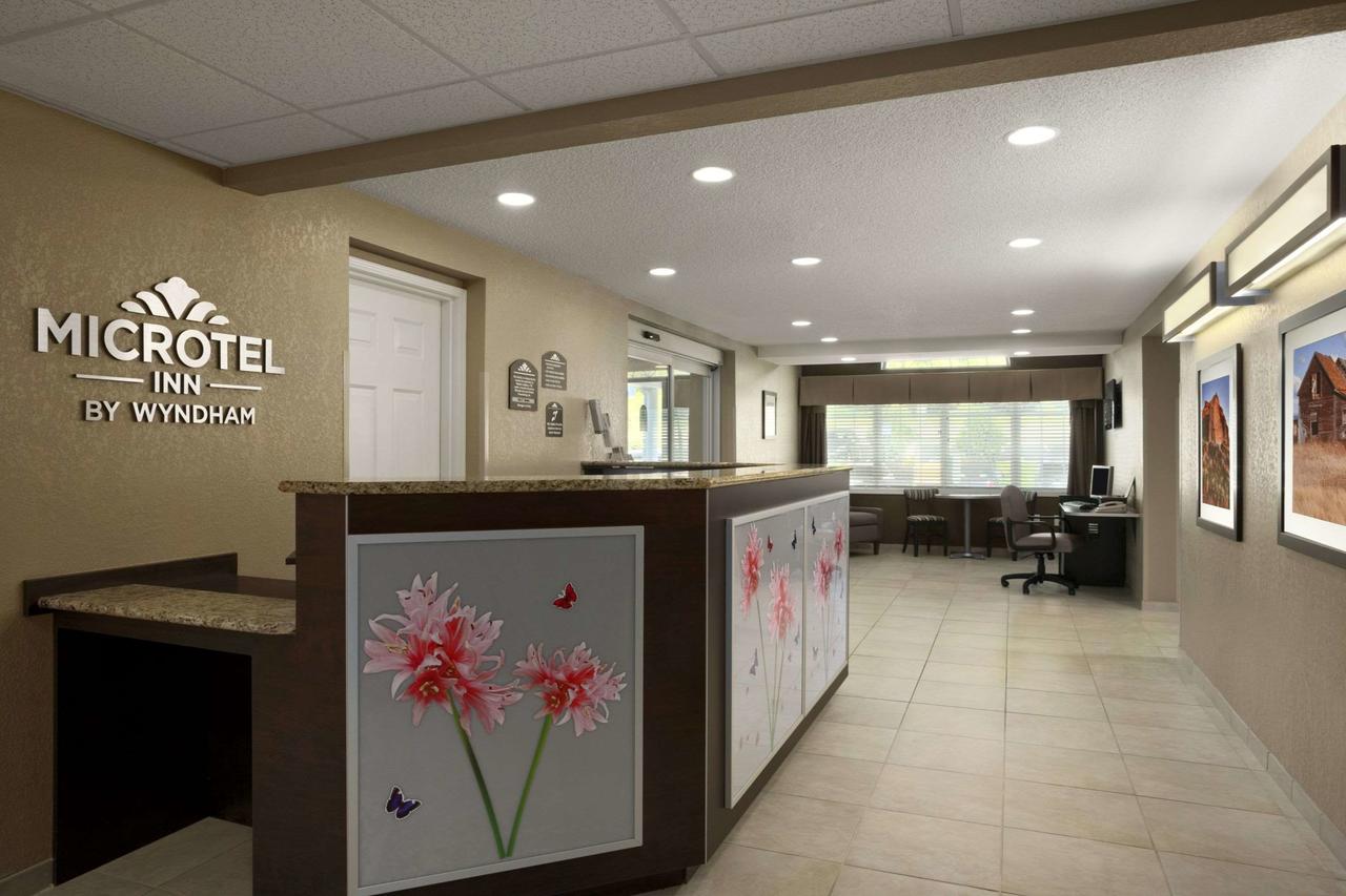 Microtel Inn & Suites By Wyndham Mineral Wells/Parkersburg - thumb 33