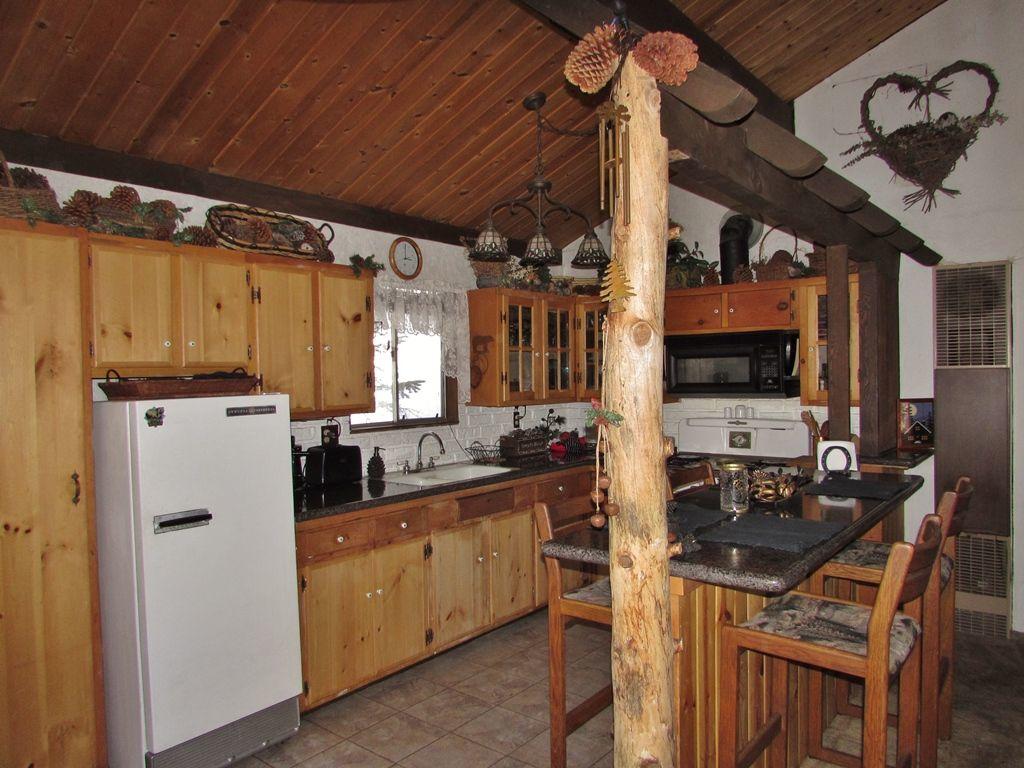 063 JB's Pinecone Lodge Home - thumb 1