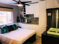 110-SURFERSHIDE Accommodation San Jose