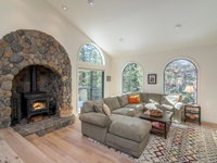 11824 Schussing Way Home Accommodation San Jose