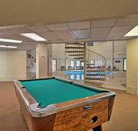 1303 - Platinum Ski Suite- 300 SF Sleeps 4 - Accommodation San Jose