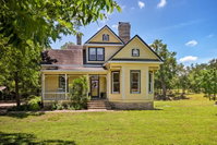 Booking Hutto Accommodation San Jose