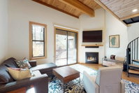 3098 Silver Strike  Modern 2 BR Condo w/ Bonus Loft - Prime Northstar Accommodation San Jose