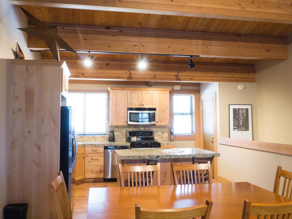 3130 Aspen Grove - thumb 0