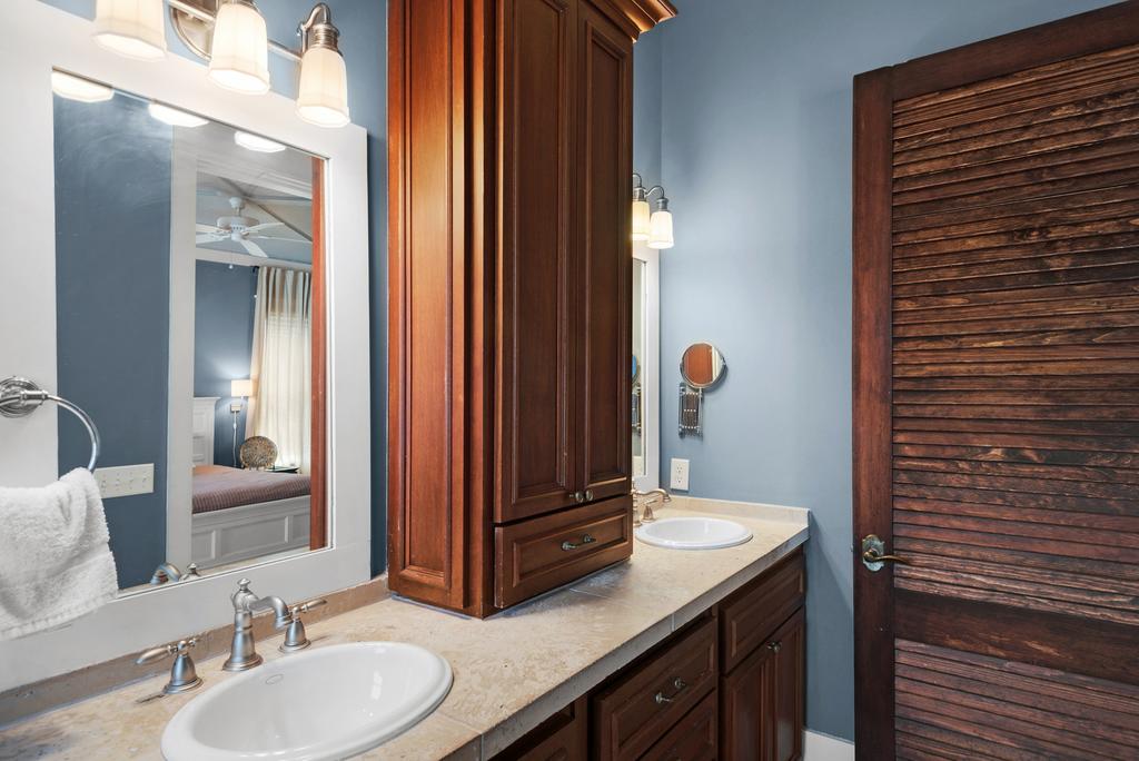 32 E Park Place Townhome #802 Townhouse - thumb 1