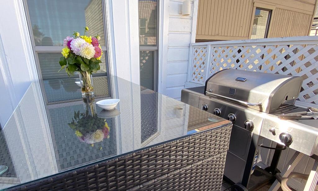 3BR/2BA Remodeled Flat In Heart Of Castro - thumb 1