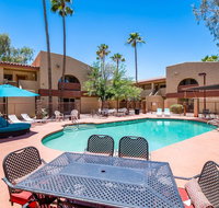 41A Modern Large Studio Condo w heated pool - Accommodation San Jose
