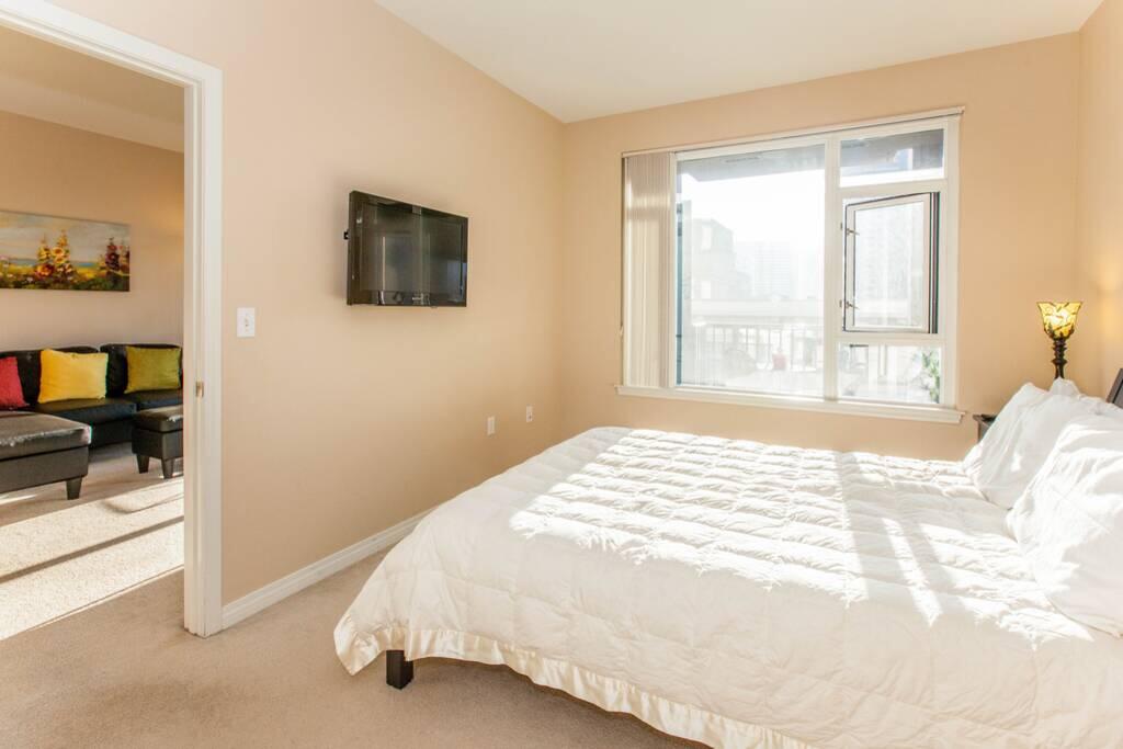 5th AVE DOWNTOWN GASLAMP EXECUTIVE LUXURY! - thumb 1