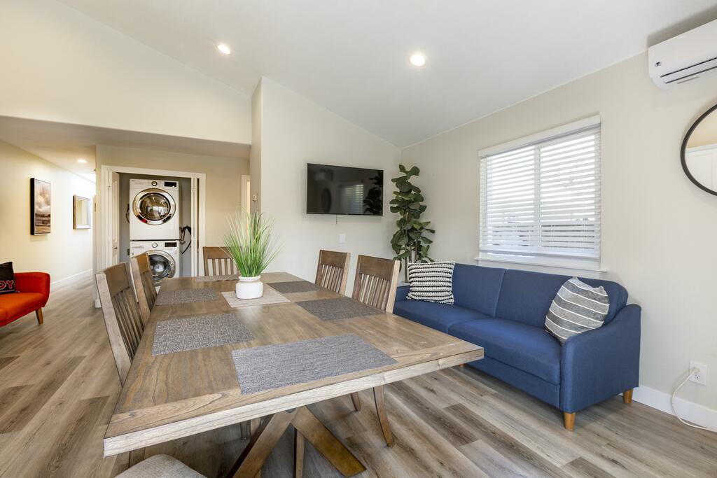 @ Marbella Lane 6BR Duplex In Downtown San Jose - thumb 3