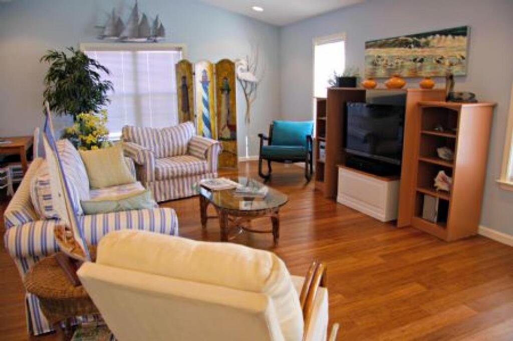 A Wave From It All - thumb 1