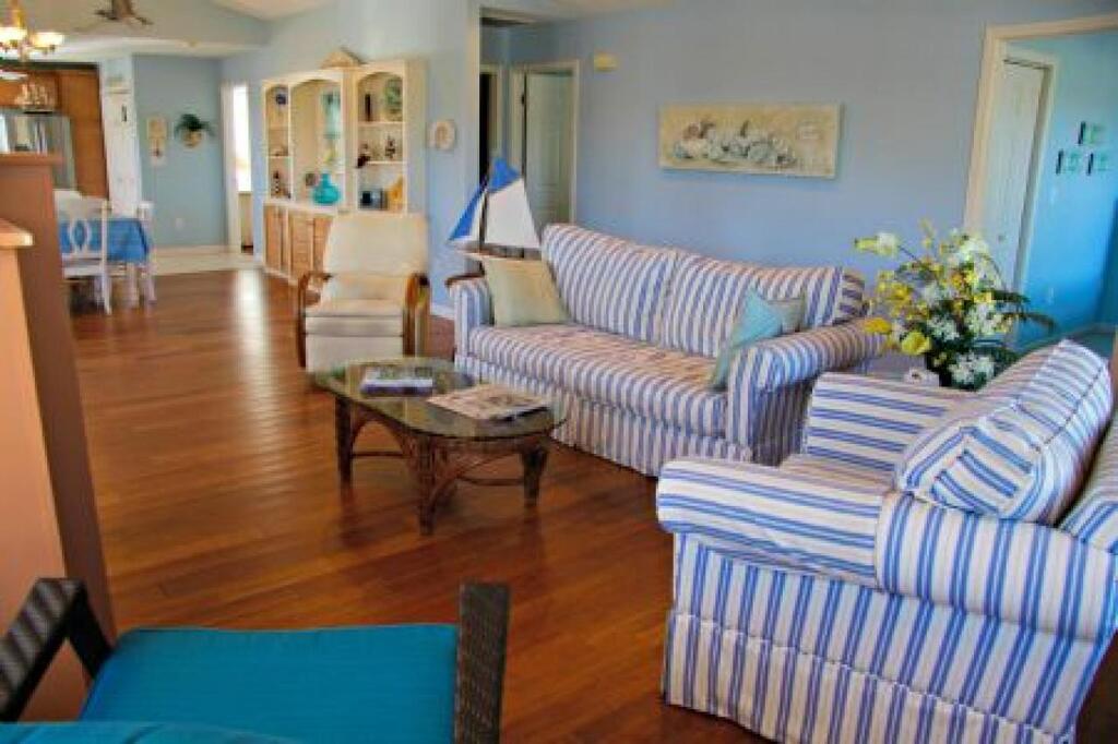 A Wave From It All - thumb 3