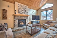 All-Season Retreat Walk to Village  Shuttle Accommodation San Jose