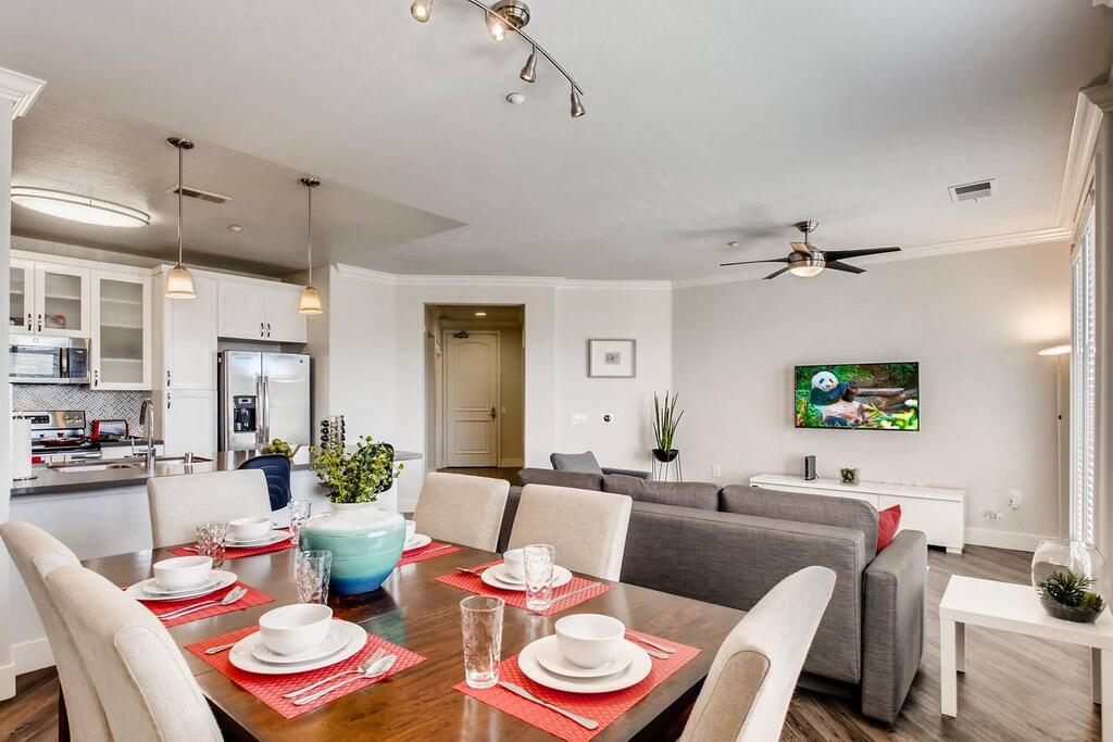 Amazing San Diego 2BR/2.5 Bath With Free Parking! ($3300/month For April/May!) (FV4) - thumb 0