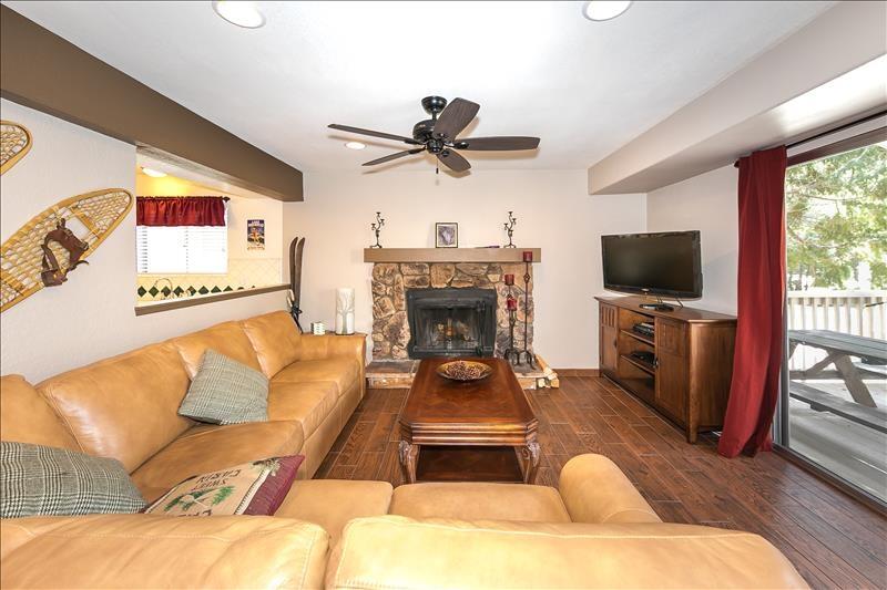 Arrowhead Chalet With Pool Condo - thumb 3