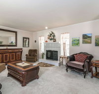 Backs to Lago Vista Golf Course - Accommodation San Jose