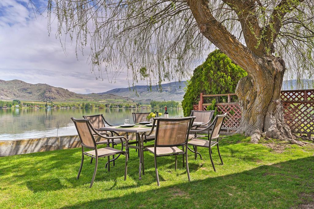 Beach Escape: Zen-inspired Lake Osoyoos Chalet! - thumb 1