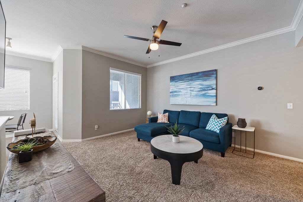 Beautiful Oceanside Flat + Pool + Gym - thumb 3