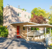 Bullion Street Cottages. 1/2 Block Walk to All B - Accommodation San Jose