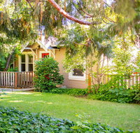 Bullion Street COTTAGES. 1/2 BLOCK WALK TO ALL C - Accommodation San Jose