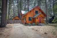 Charming Log Cabin at Al Tahoe Accommodation San Jose