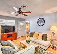 Charming Moore Retreat w/ Patio  8Mi to OKC - Accommodation San Jose