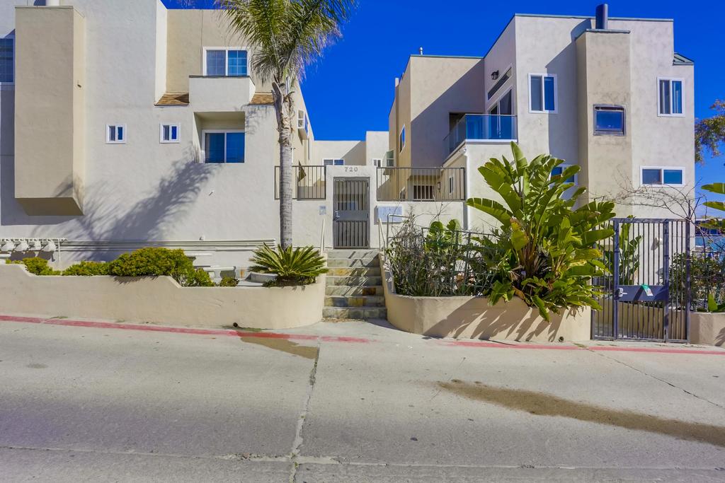 Coastal Hideaway Townhouse - thumb 0