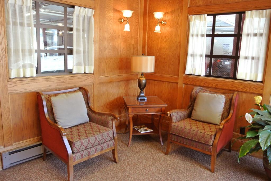 Cow Hollow Inn And Suites - thumb 2