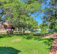 Cozy Lake LBJ Cabin on quiet canal - 4 Bed 3 Bath Vacation home in Kingsland - Accommodation San Jose