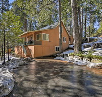 Cozy Mi-Wuk Village Cabin with Porch Near Stanislaus - Accommodation San Jose
