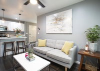 Craftsman Apartment Minutes to Long Beach Convention Center Accommodation San Jose