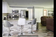 CYC Lounge with Guest House Accommodation San Jose