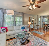 Dog-Friendly Woodlands Townhouse Near Market St. - Accommodation San Jose