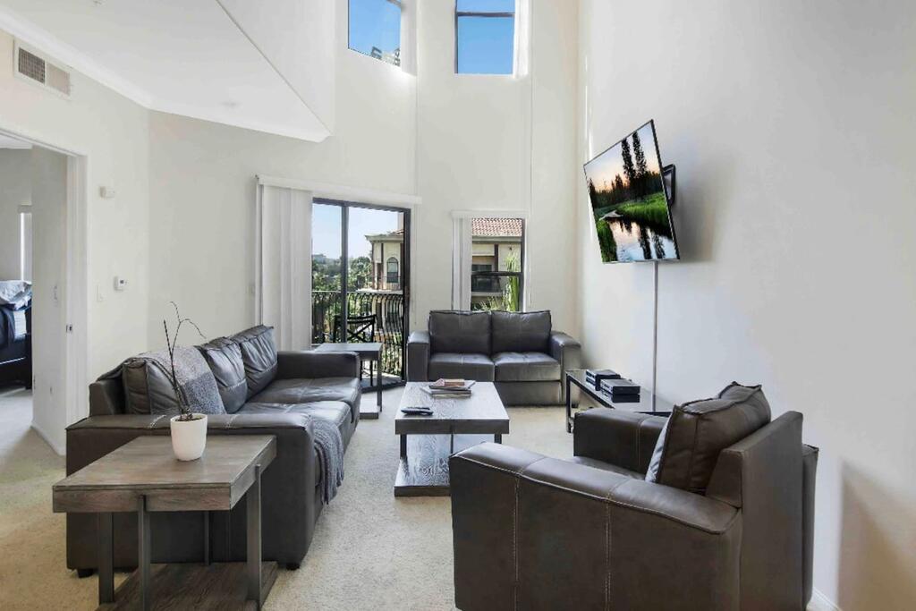 Downtown LUXURY 2B2B Flat - thumb 0