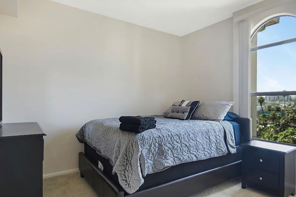Downtown LUXURY 2B2B Flat - thumb 1