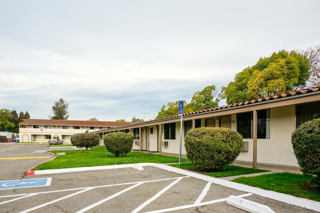 EZ 8 Motel San Jose II - thumb 3
