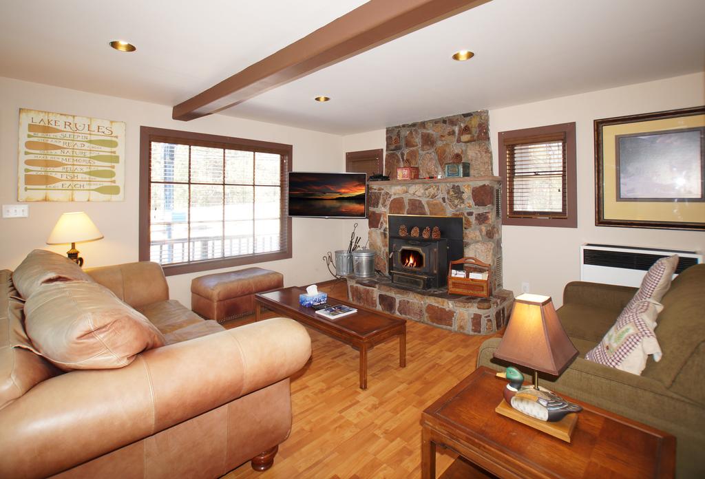 Fox N Bear Cottages - thumb 1