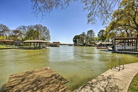 Gun Barrel City Cottage with Boat House and Deck Accommodation San Jose